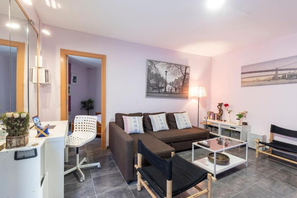 Subway Station Apartment Near Camp Nou L'Hospitalet de Llobregat Eksteriør bilde